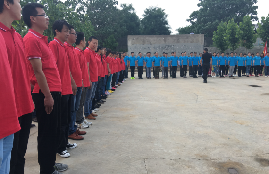 三軍威武赫赫風(fēng)采!偉志鋼模板力爭河南