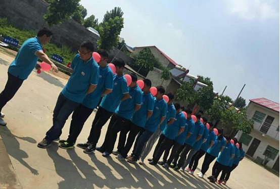 三軍威武赫赫風(fēng)采!偉志鋼模板力爭河南