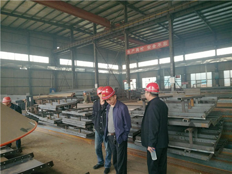 歡迎鶴壁客戶(hù)到鋼模板廠家驗(yàn)貨