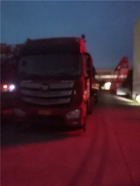 偉志模板生產的箱梁鋼模板發(fā)往河南信陽施工現場